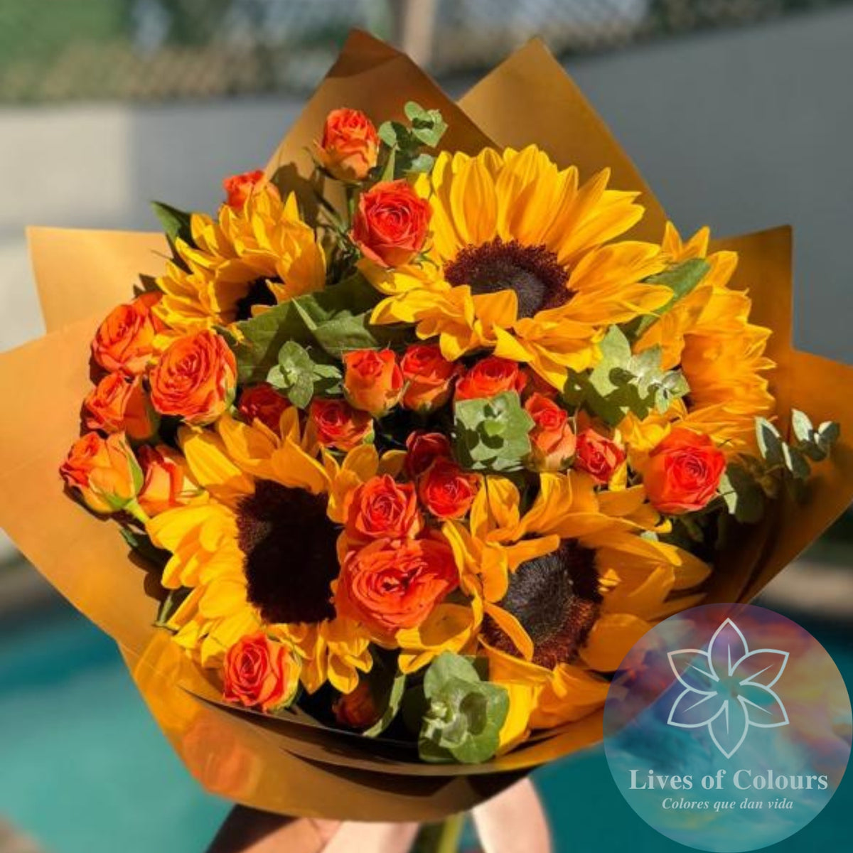 Ramo de 5 Girasoles con Mini Rosas